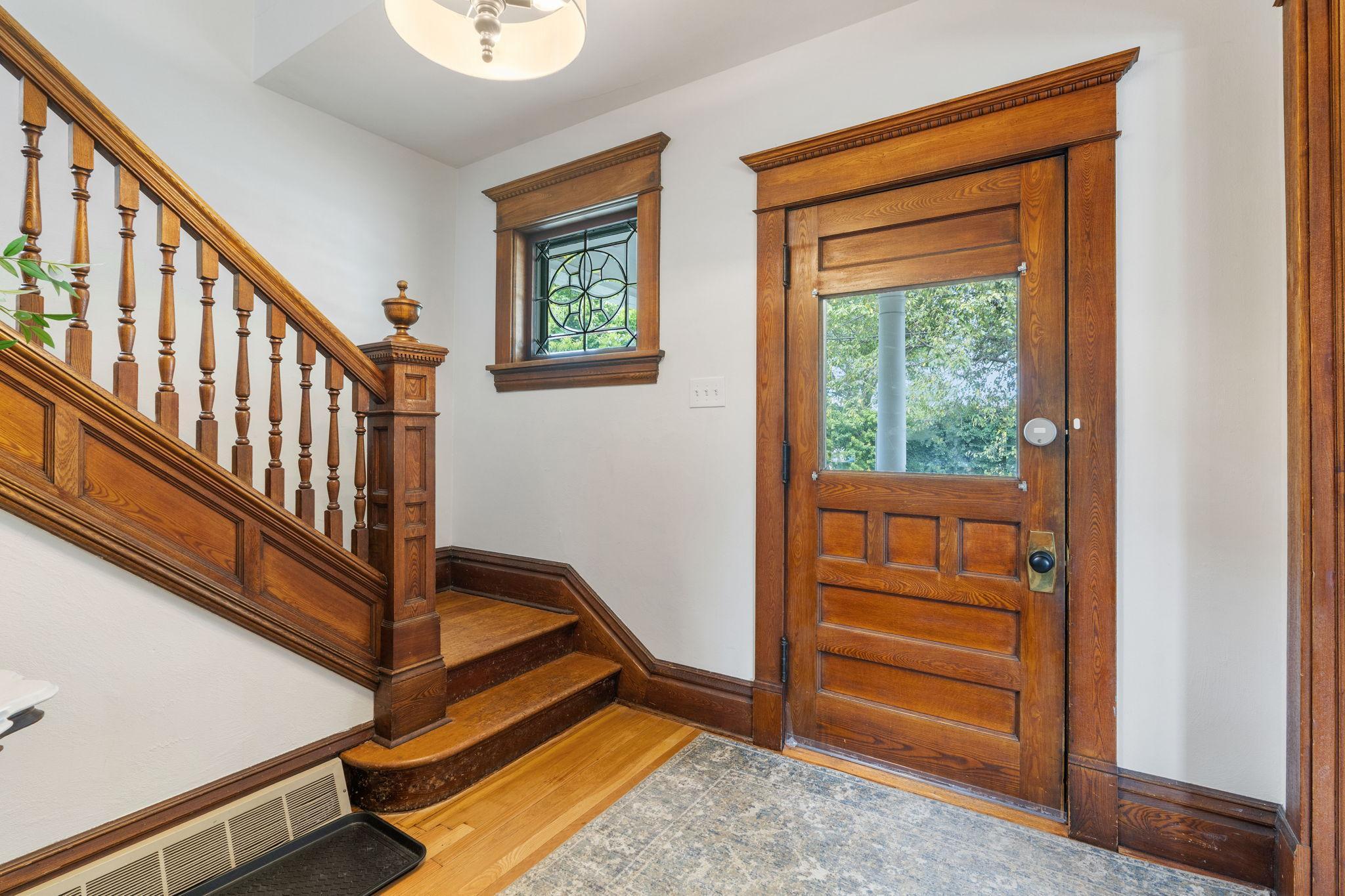 511 W 7th Street