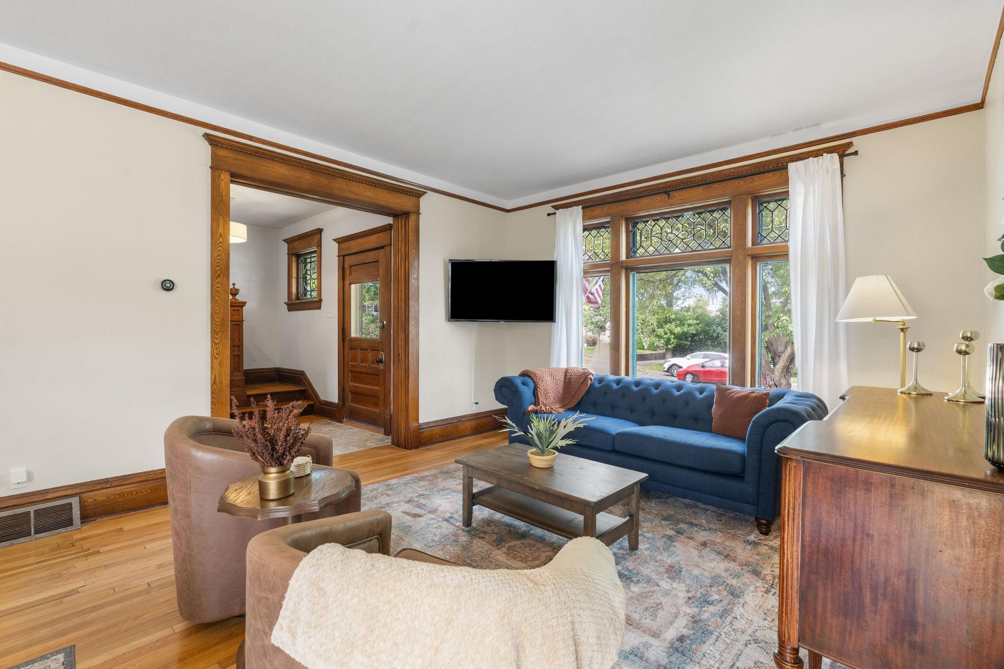 511 W 7th Street