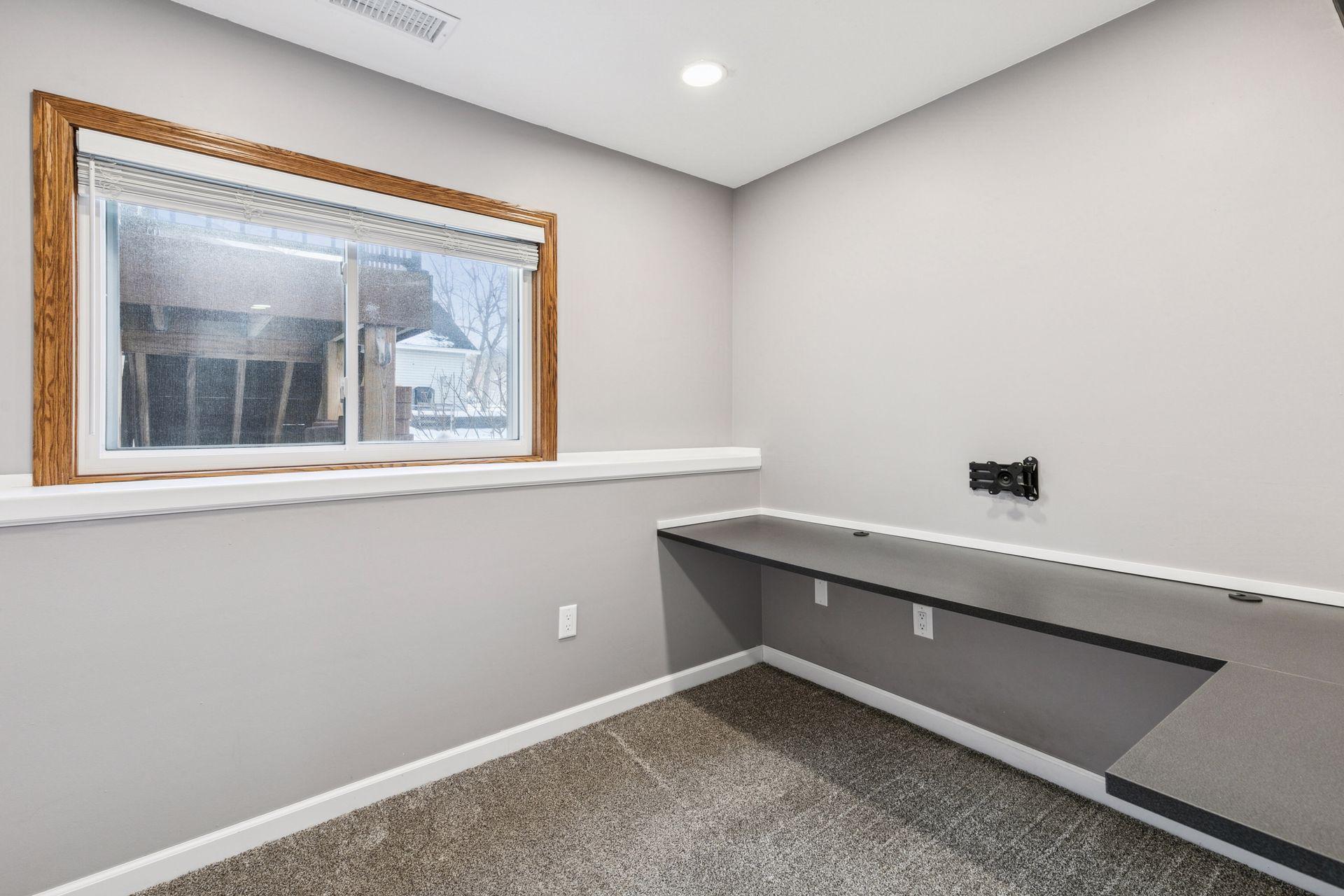 9524 208th Street W