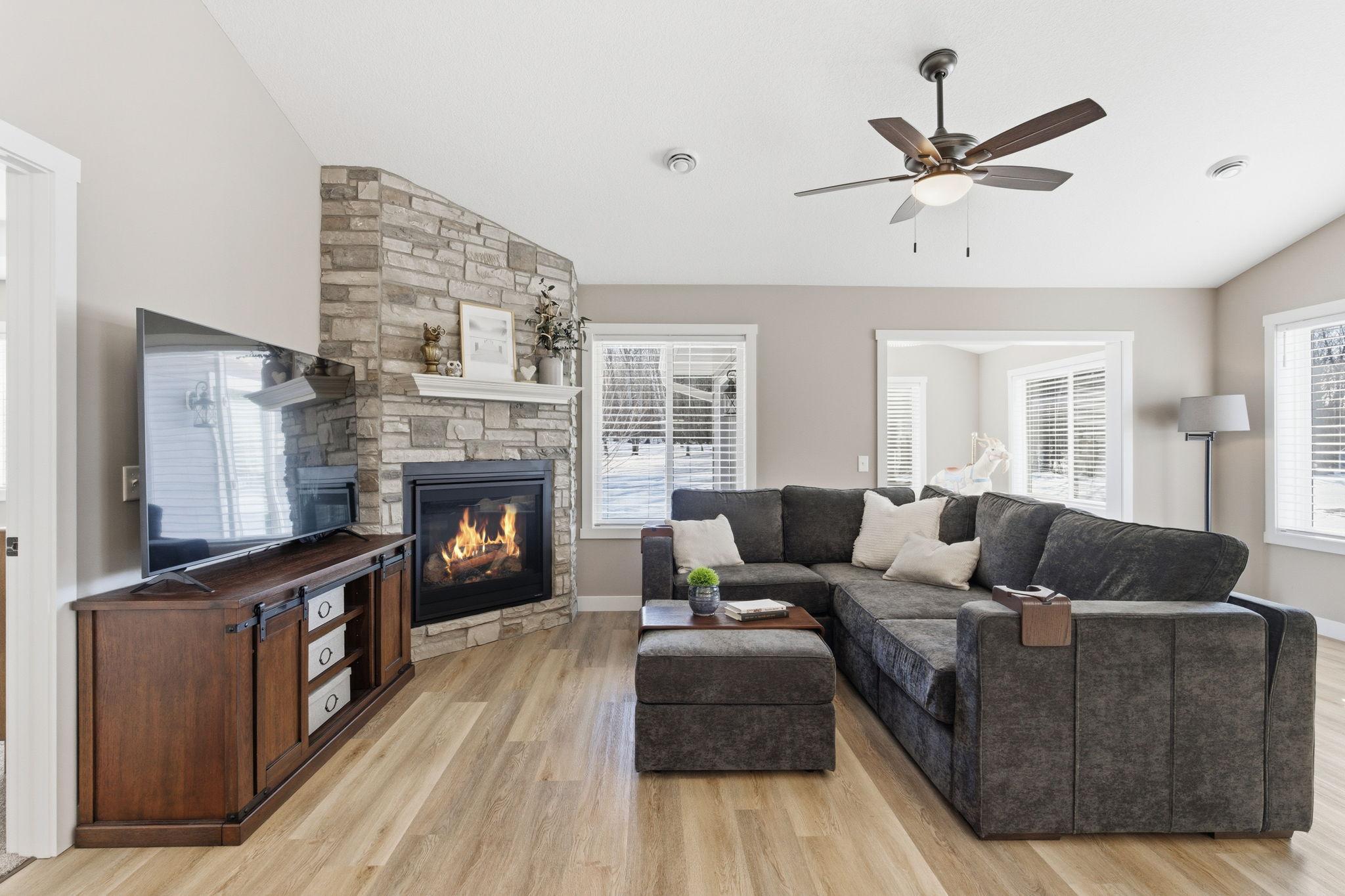 727 Hilltop Lane
