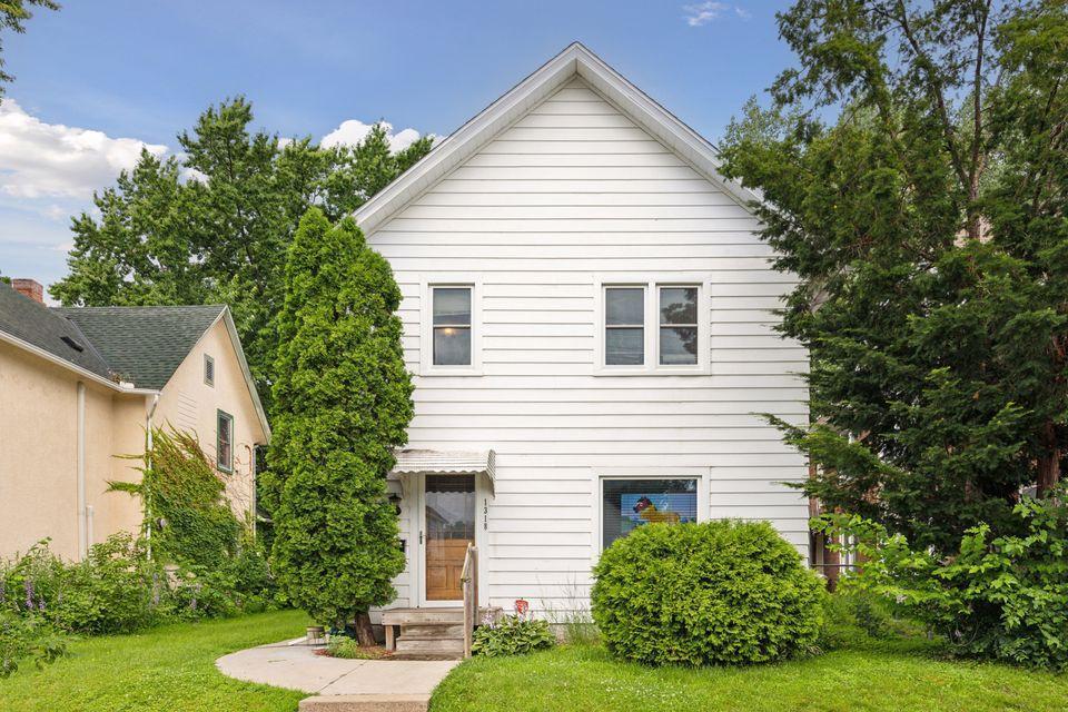 1318 5th Street NE