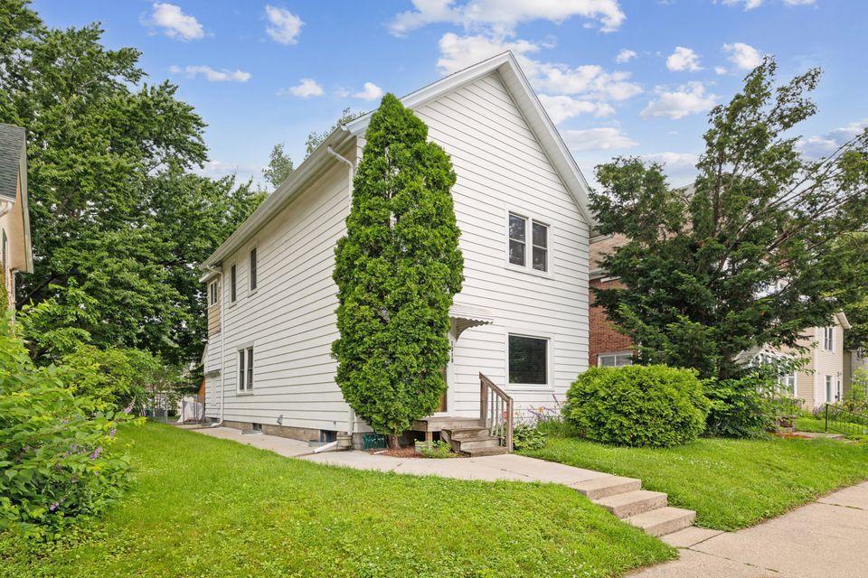1318 5th Street NE