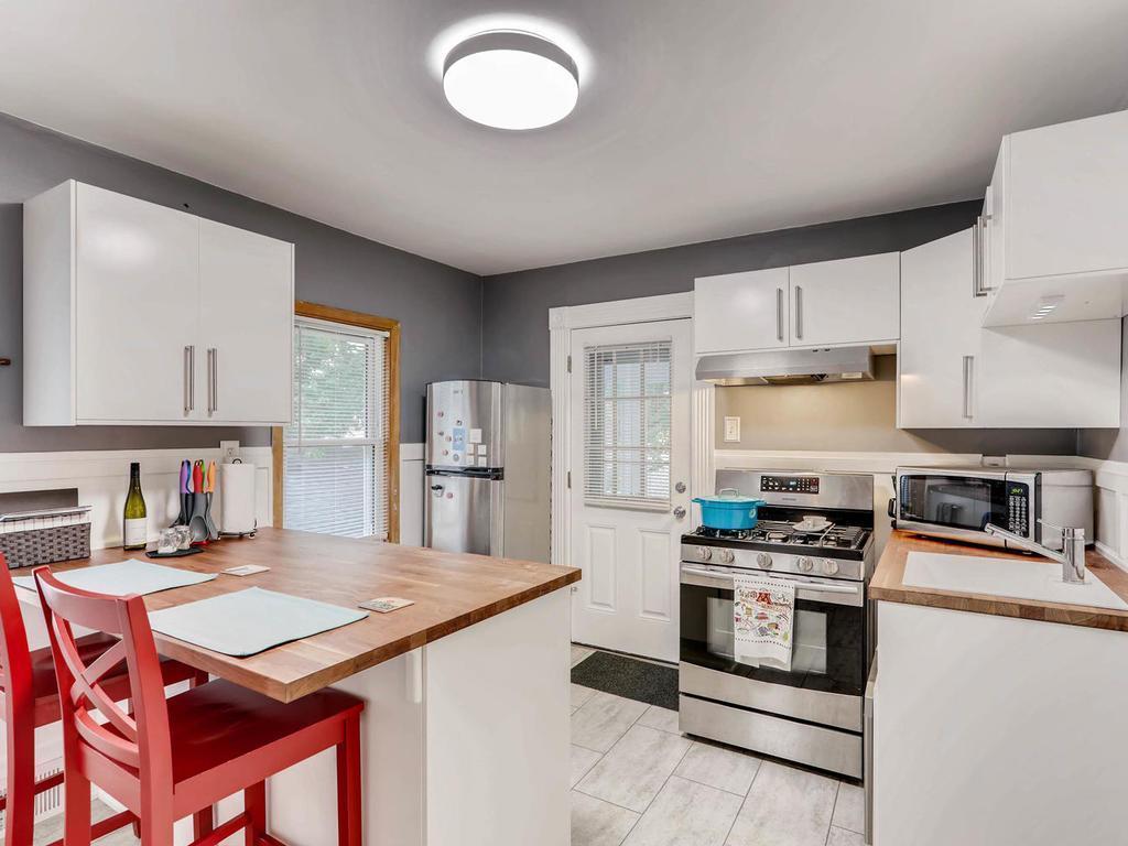 1318 5th Street NE