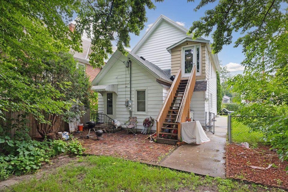 1318 5th Street NE