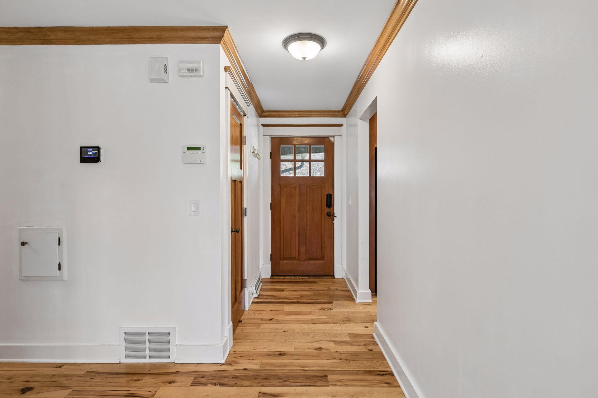 609 Waterman Circle