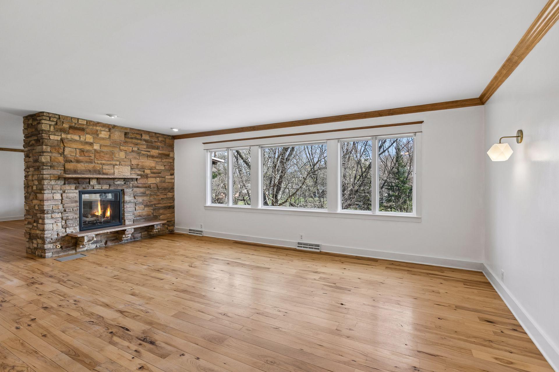 609 Waterman Circle