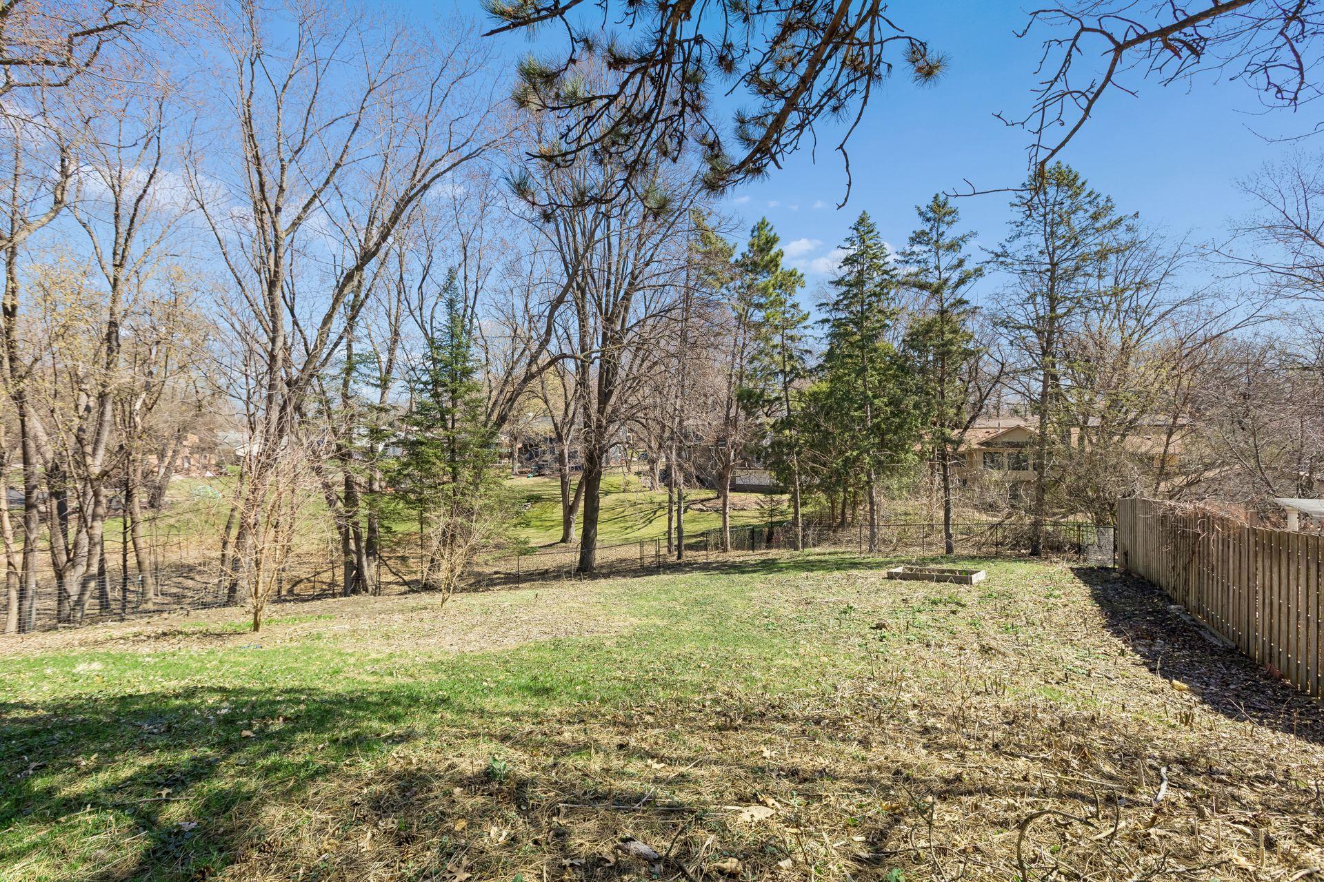 609 Waterman Circle
