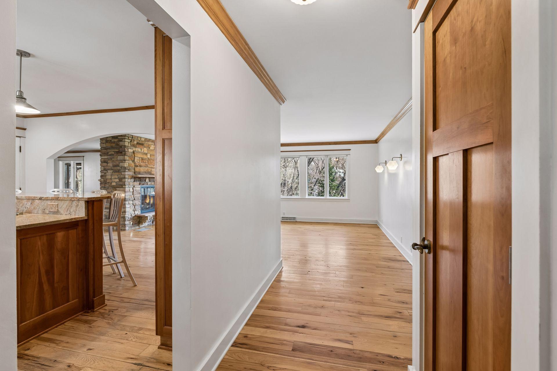 609 Waterman Circle