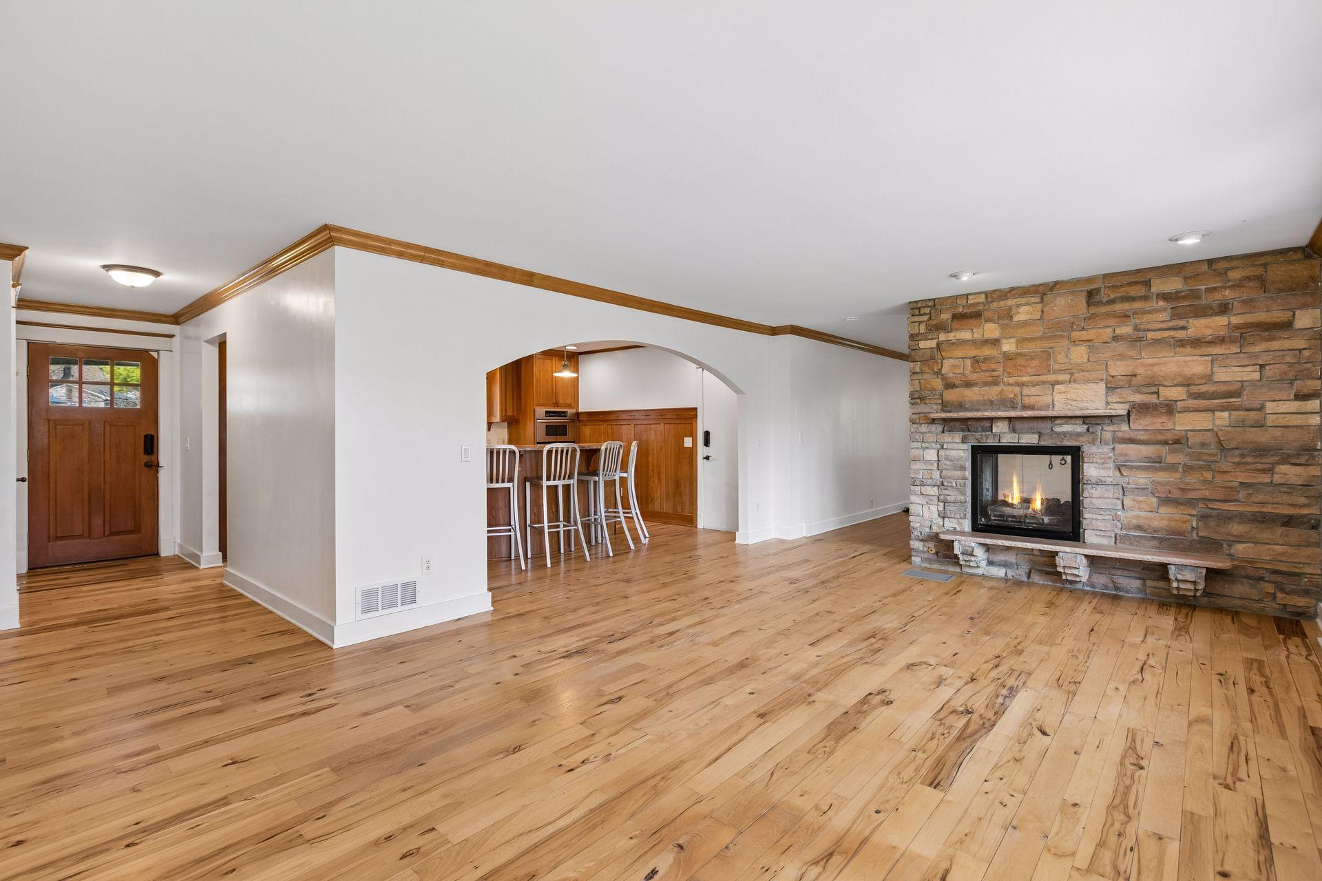 609 Waterman Circle