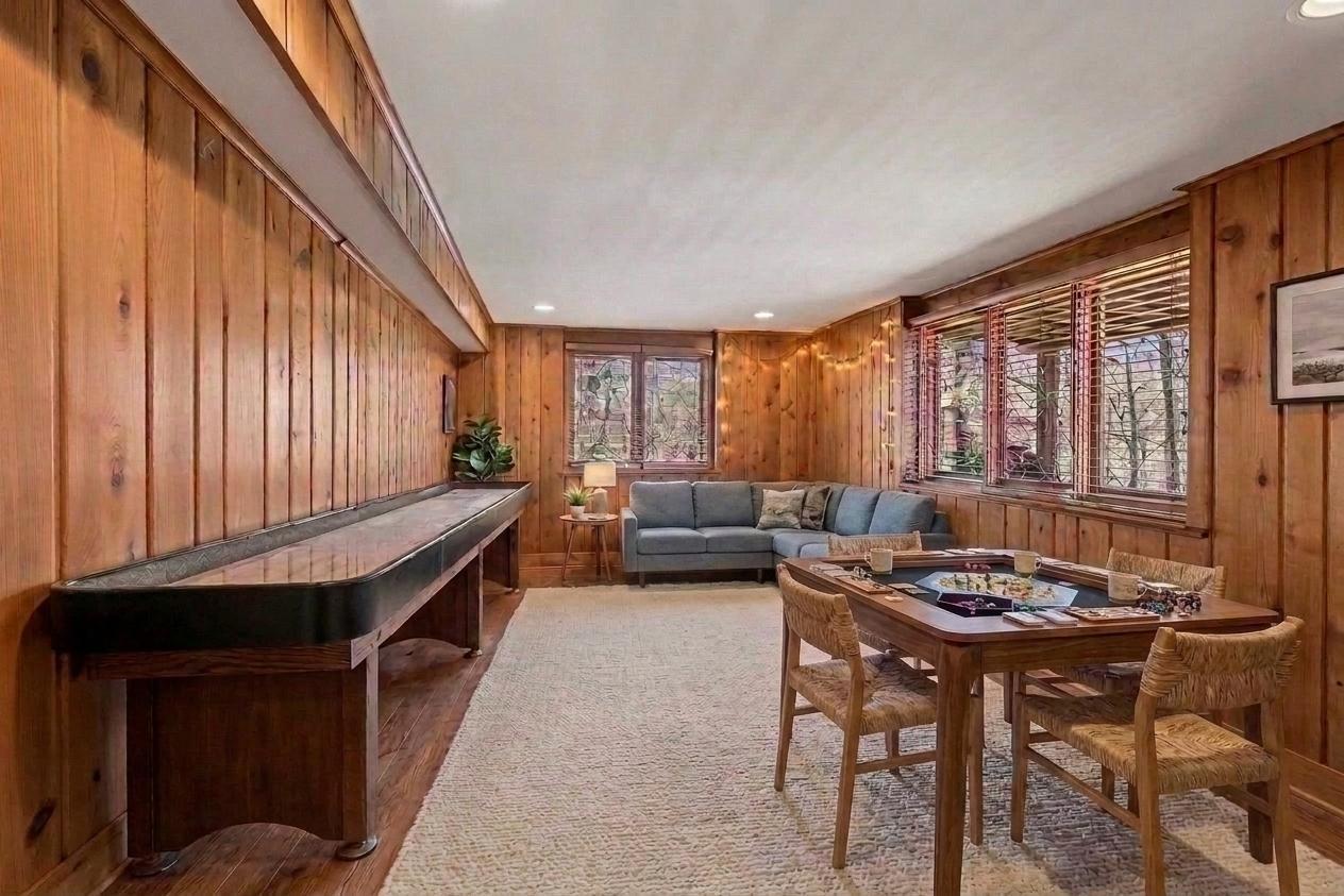 609 Waterman Circle