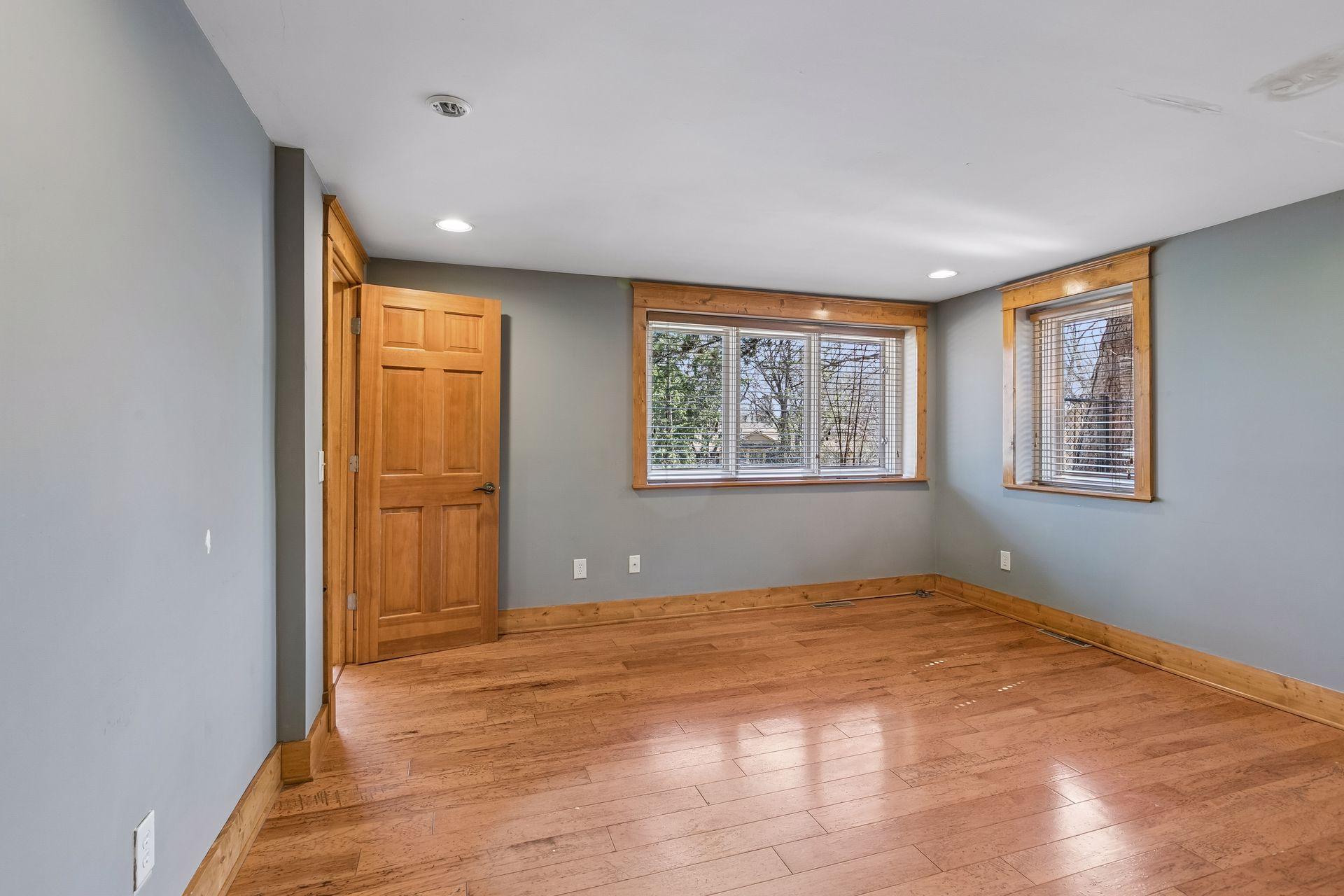 609 Waterman Circle