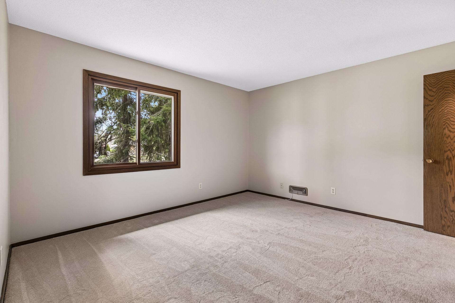 13720 Oakland Drive