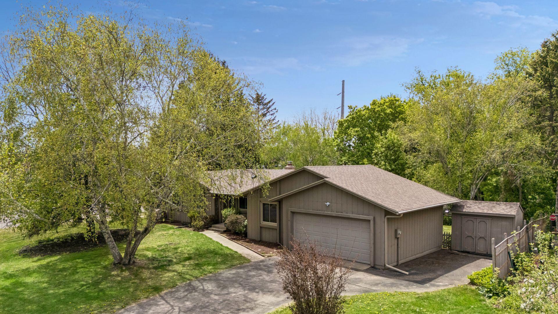 13720 Oakland Drive