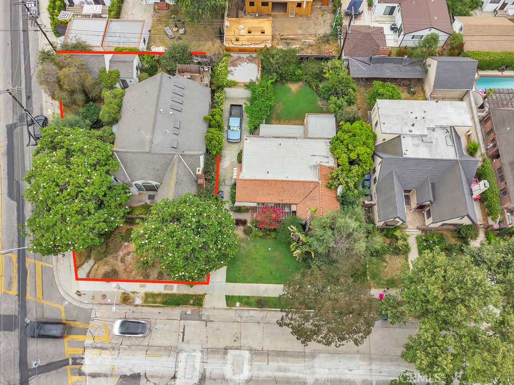 802 S Cochran Avenue