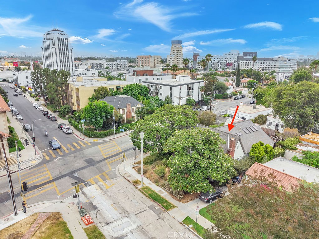 802 S Cochran Avenue