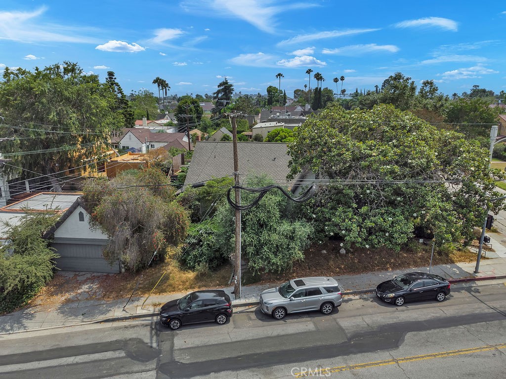 802 S Cochran Avenue