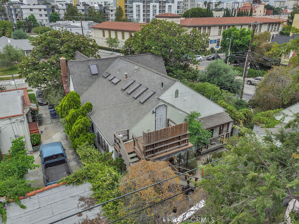 802 S Cochran Avenue