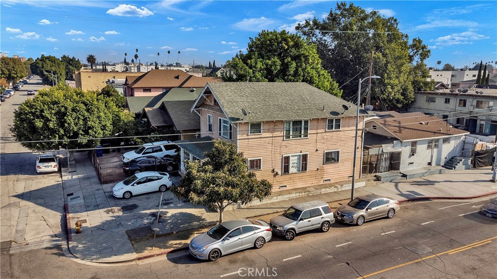 732 W 41st Drive