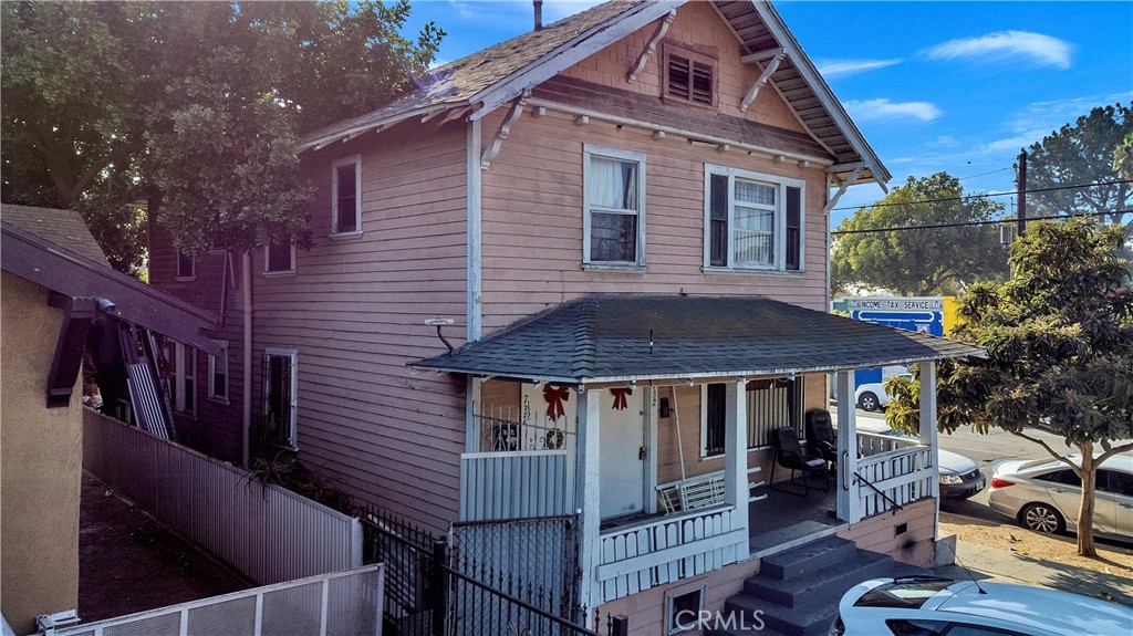 732 W 41st Drive
