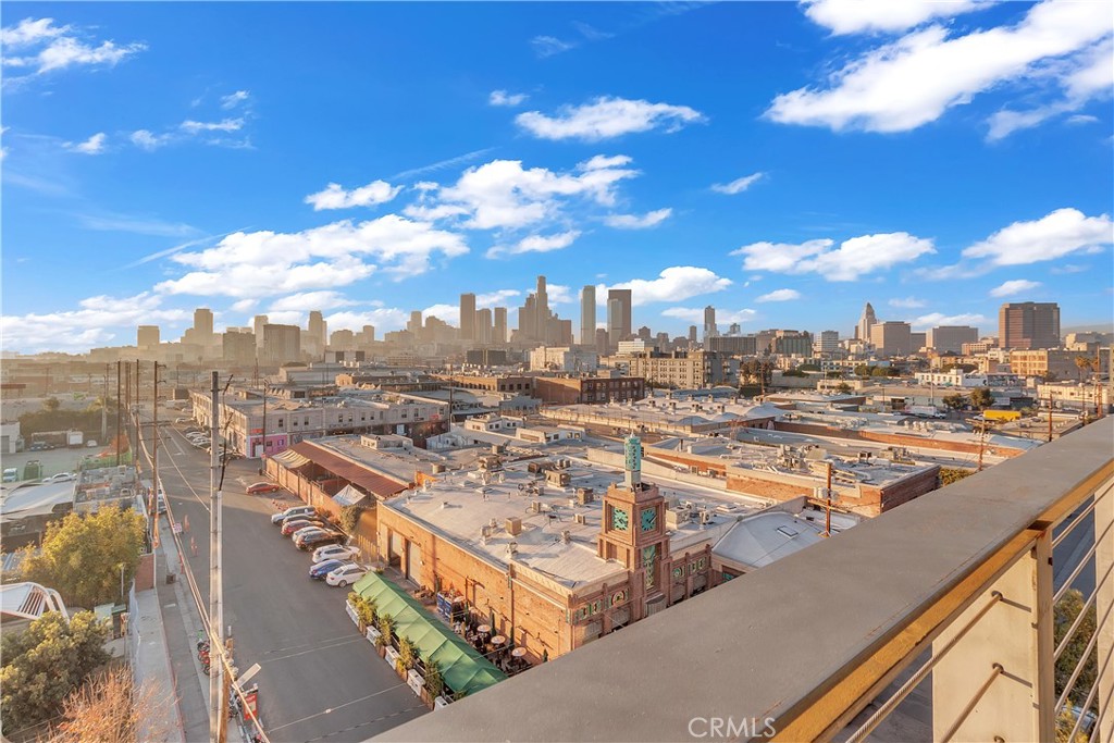 510 S Hewitt Street 102