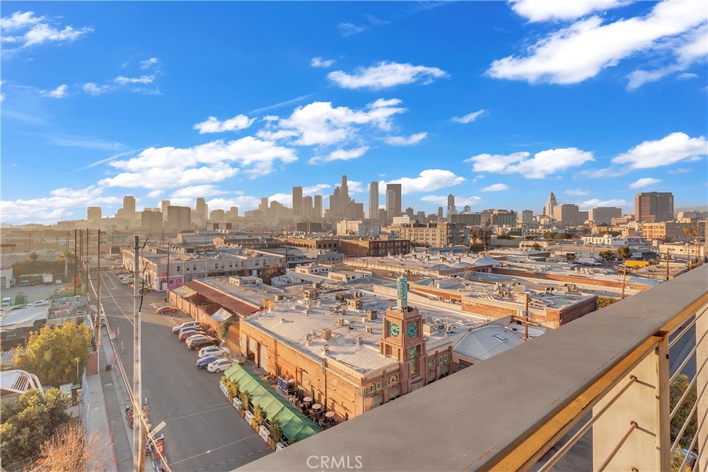 510 S Hewitt Street 102