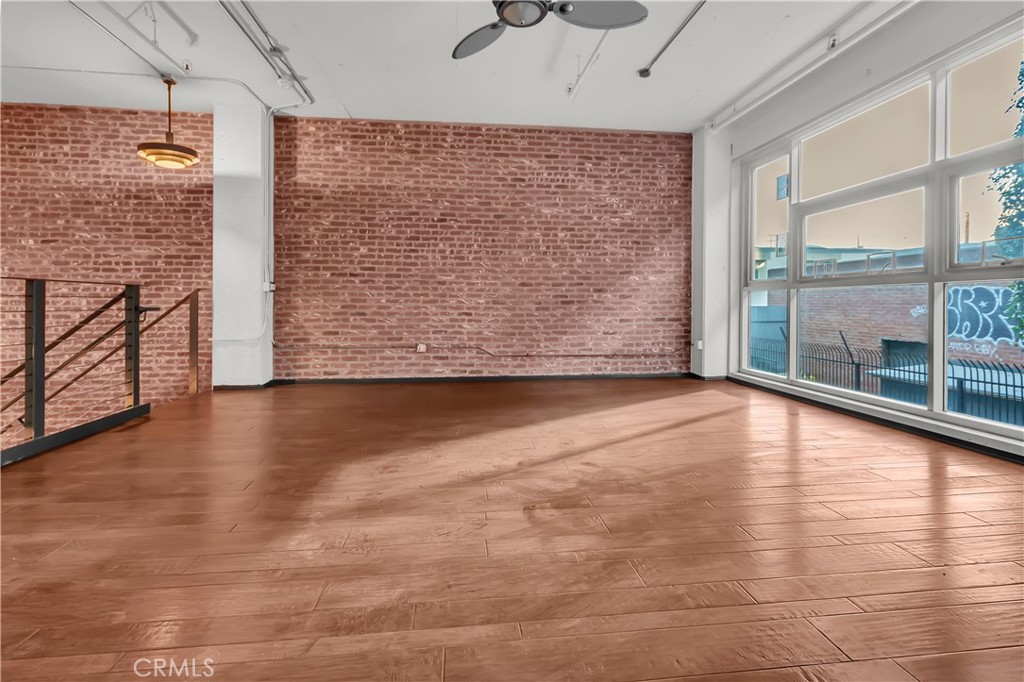 510 S Hewitt Street 102