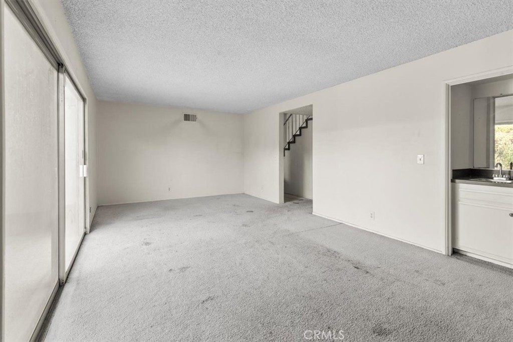 2525 N. Pacific Avenue