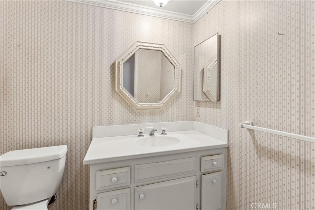 2525 N. Pacific Avenue