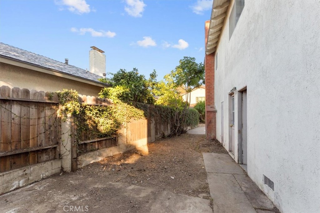 2525 N. Pacific Avenue