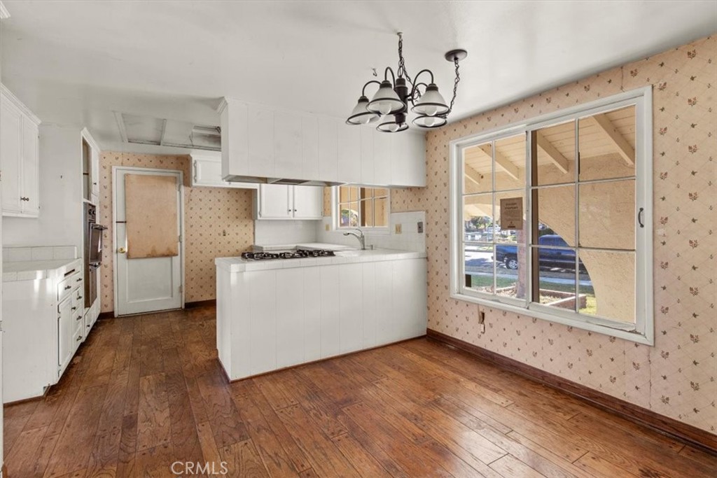 2525 N. Pacific Avenue