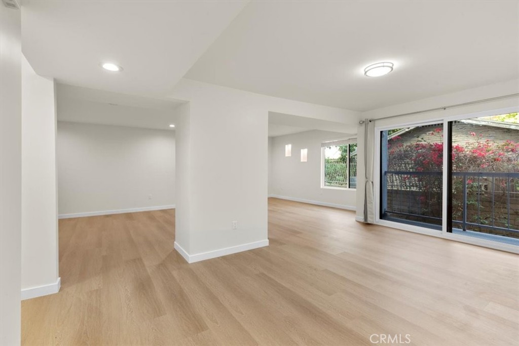 7505 Hampton Avenue 4