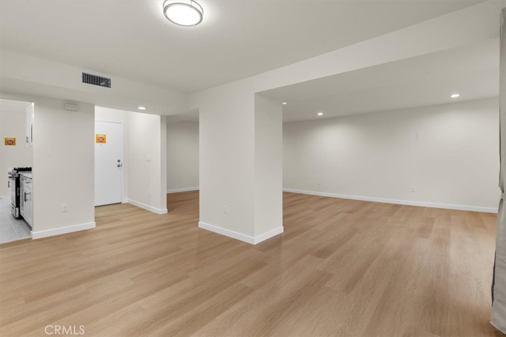 7505 Hampton Avenue 4