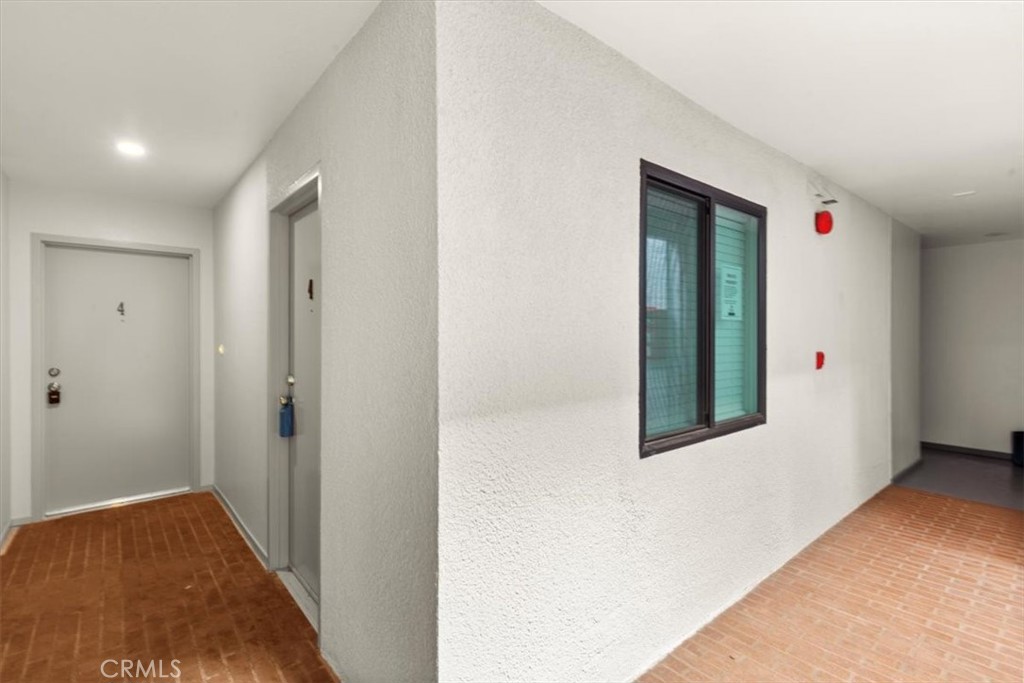 7505 Hampton Avenue 4