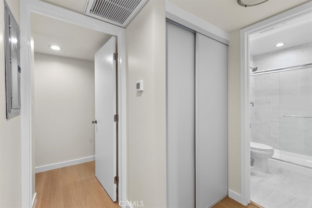 7505 Hampton Avenue 4