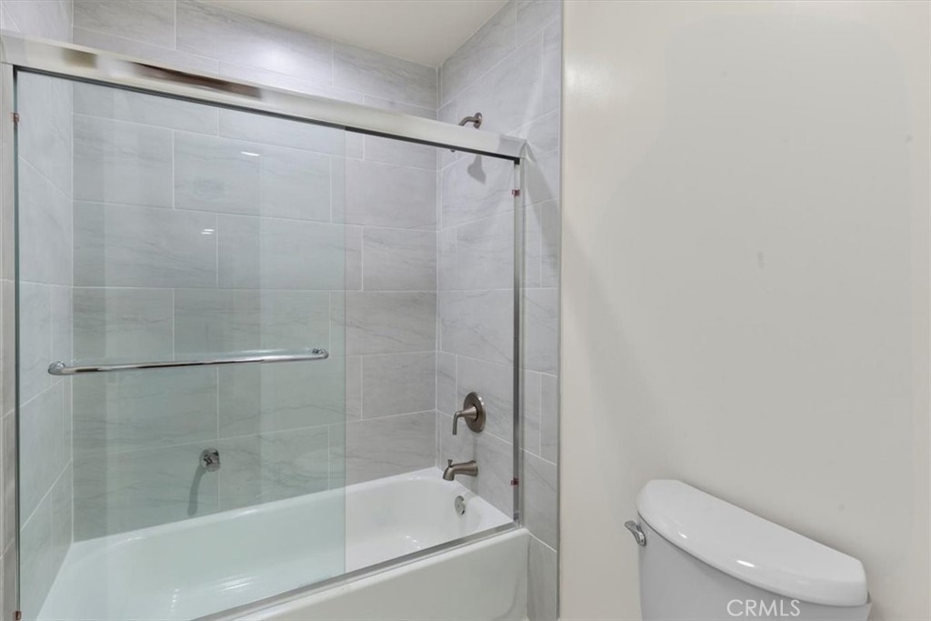 7505 Hampton Avenue 4