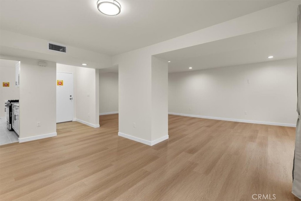 7505 Hampton Avenue 4