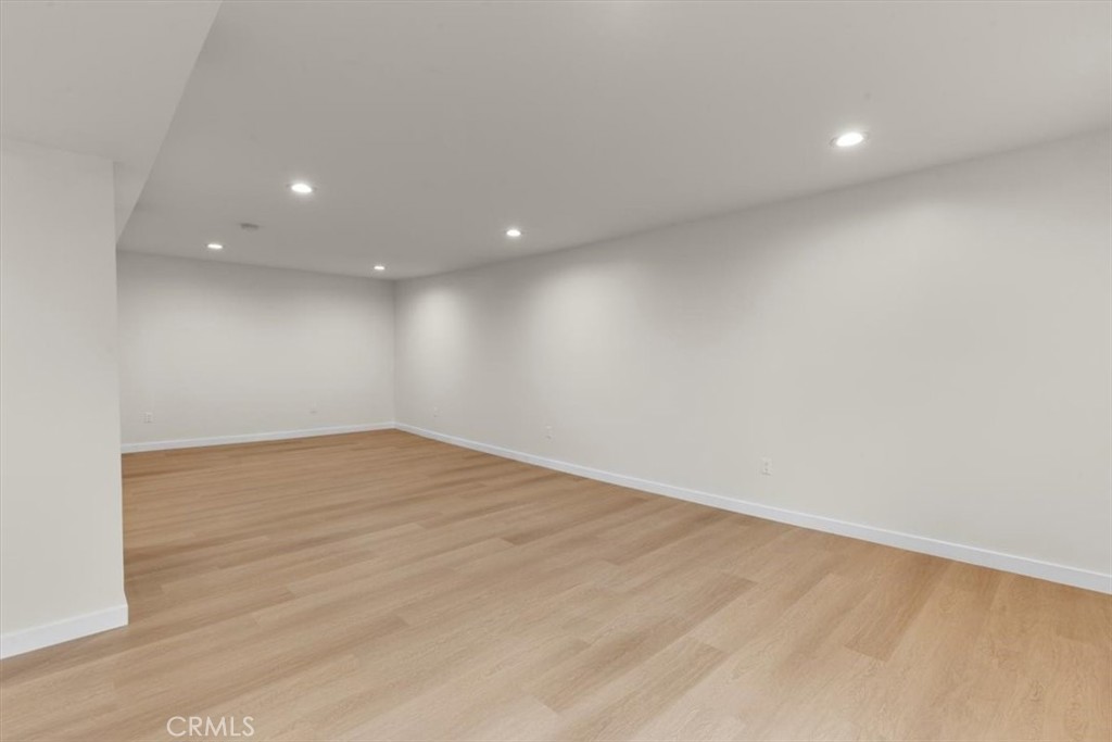 7505 Hampton Avenue 4