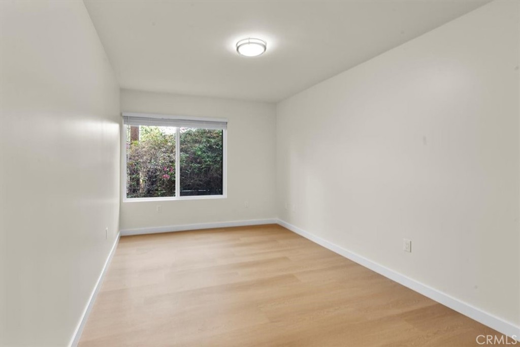 7505 Hampton Avenue 4