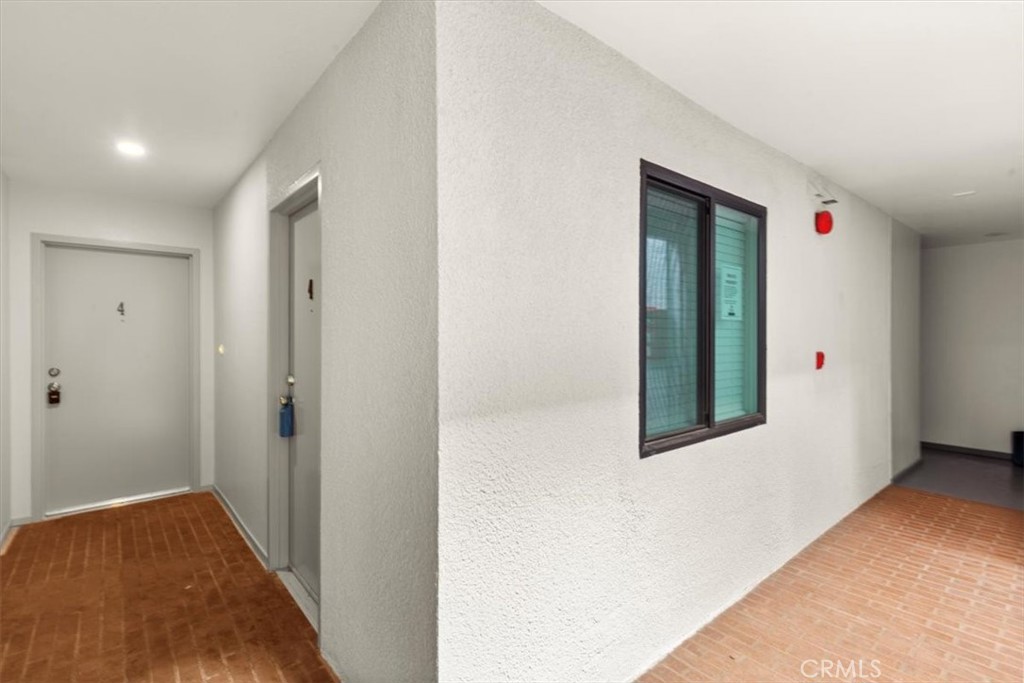 7505 Hampton Avenue 4