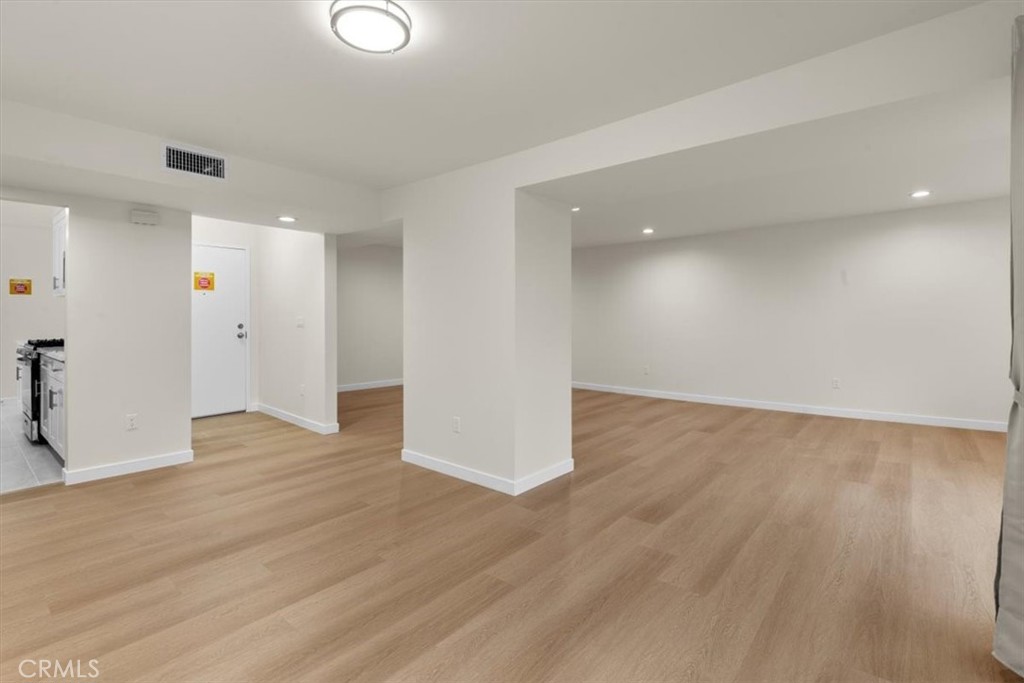 7505 Hampton Avenue 4