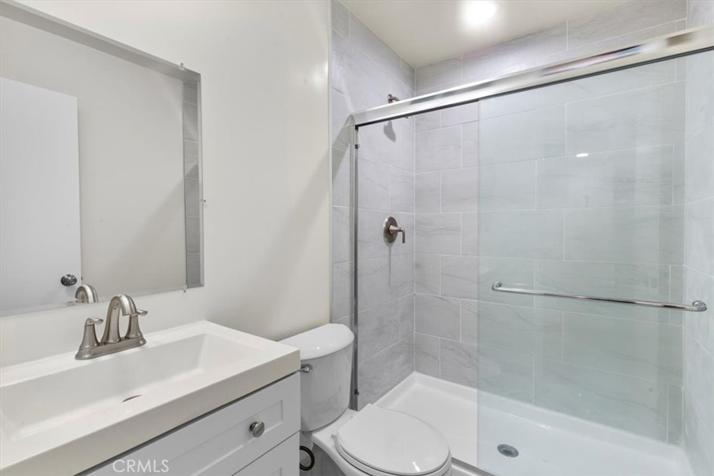 7505 Hampton Avenue 4