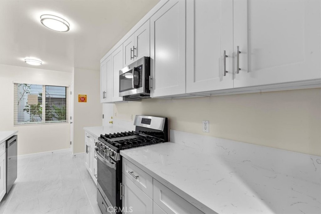 7505 Hampton Avenue 4