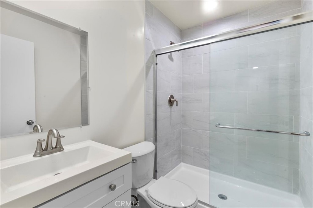 7505 Hampton Avenue 4