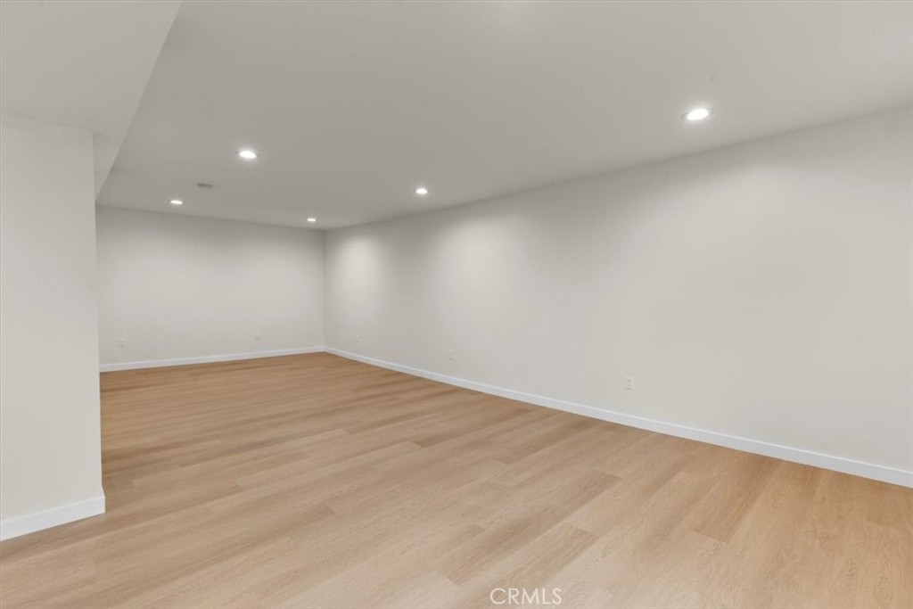 7505 Hampton Avenue 4