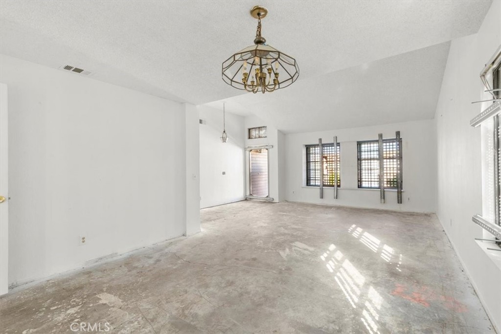 13511 Mountain Drive