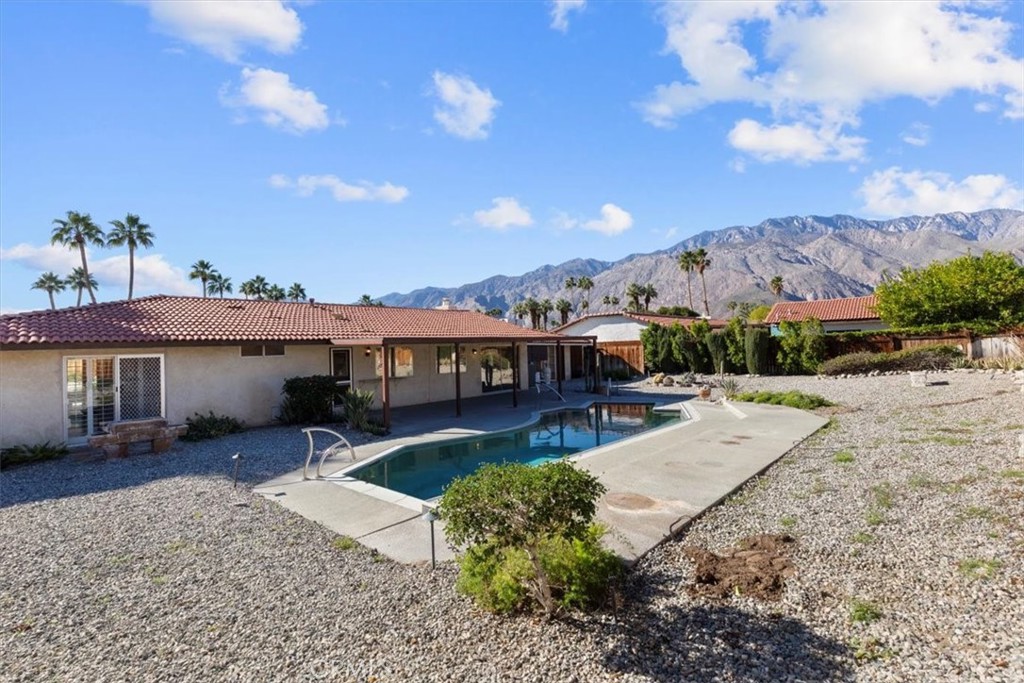2250 Tamarisk