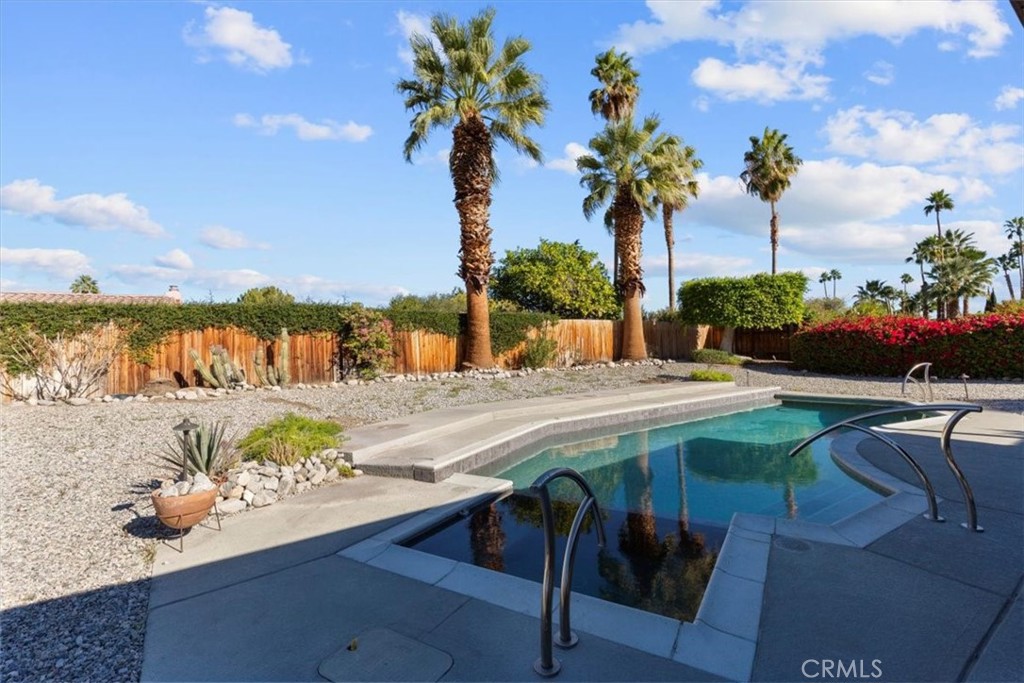 2250 Tamarisk