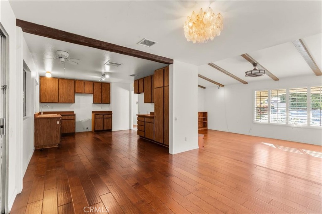 2250 Tamarisk