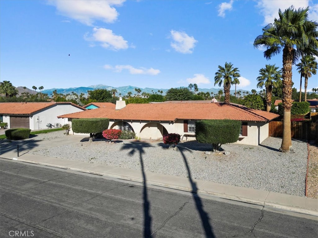 2250 Tamarisk