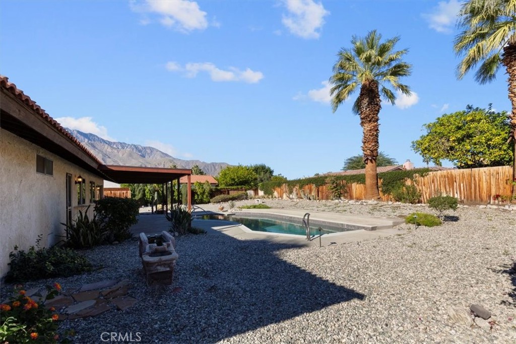 2250 Tamarisk